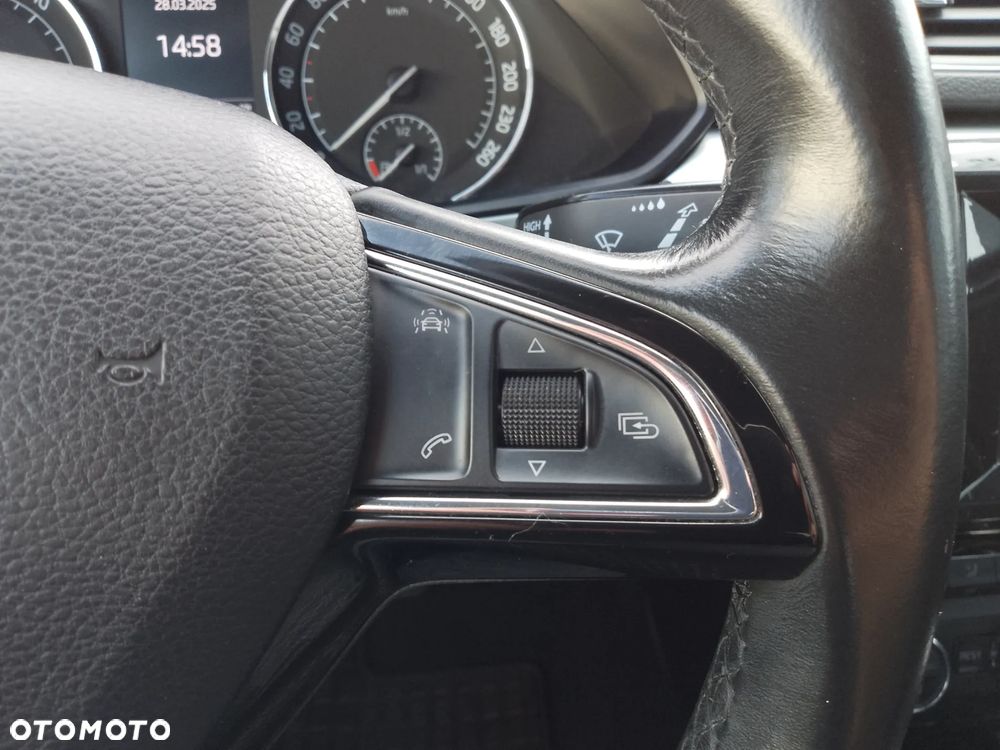 Skoda Superb 2.0 TDI Ambition DSG - 20