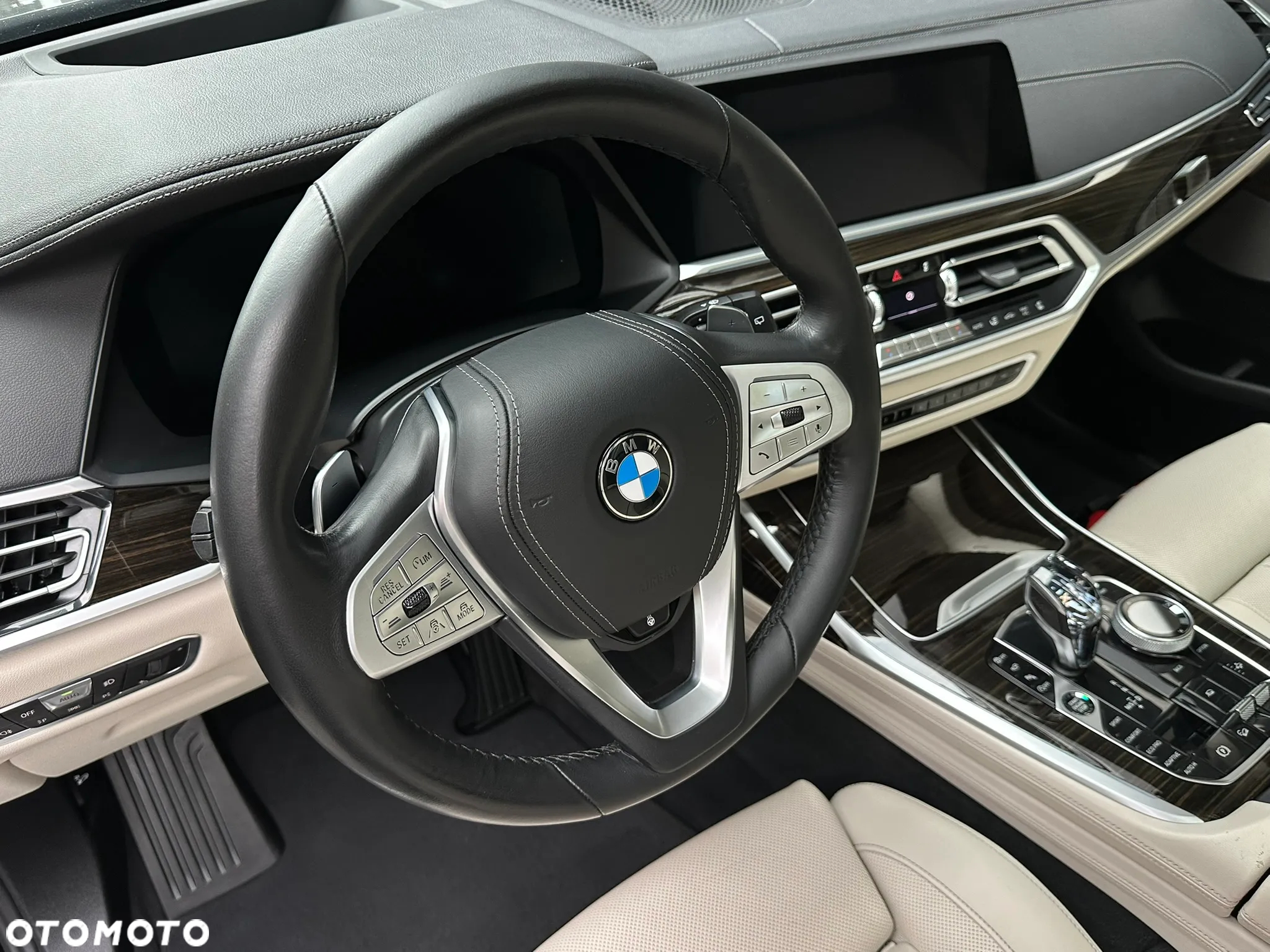 BMW X7 xDrive40i - 21