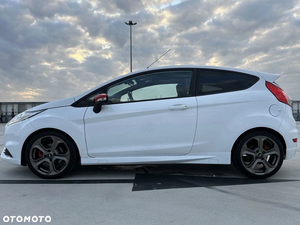 Ford Fiesta 1.6 EcoBoost ST - 2