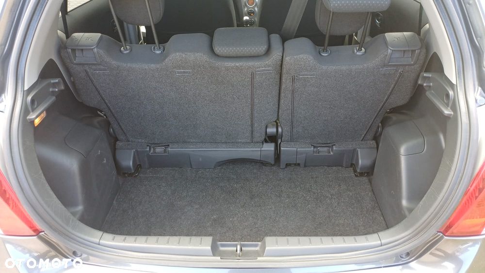 Toyota Yaris 1.33 Premium - 6
