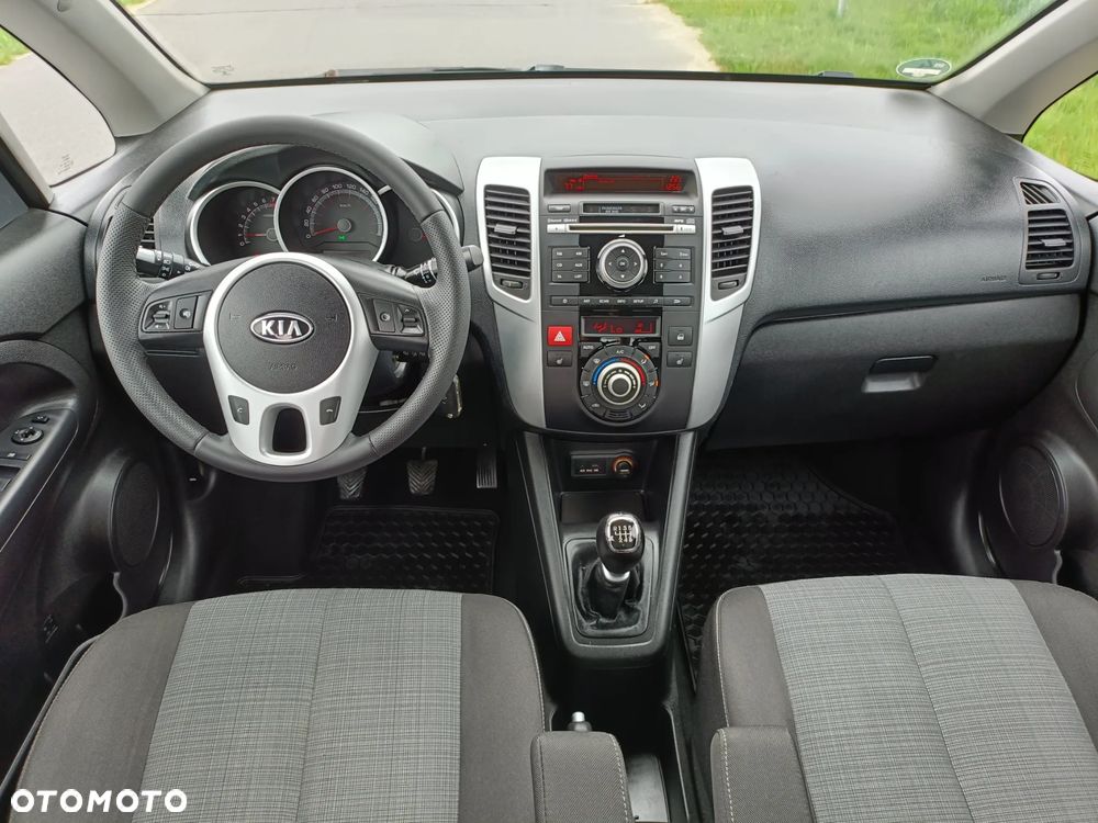 Kia Venga - 5