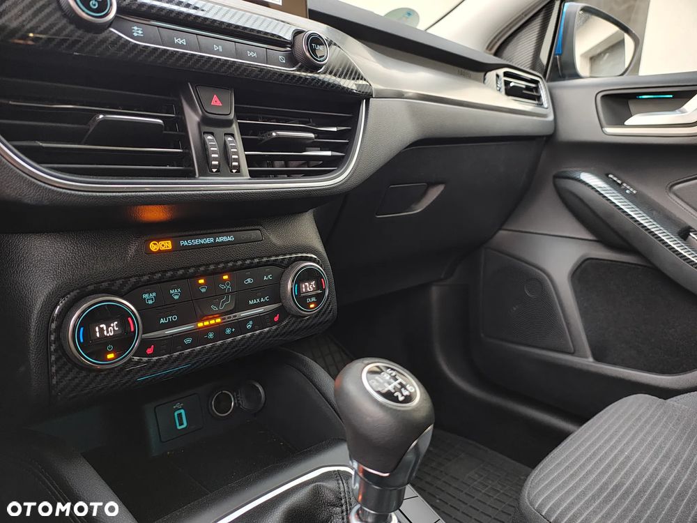 Ford Focus 1.5 EcoBoost STart-Stopp-System Titanium - 8