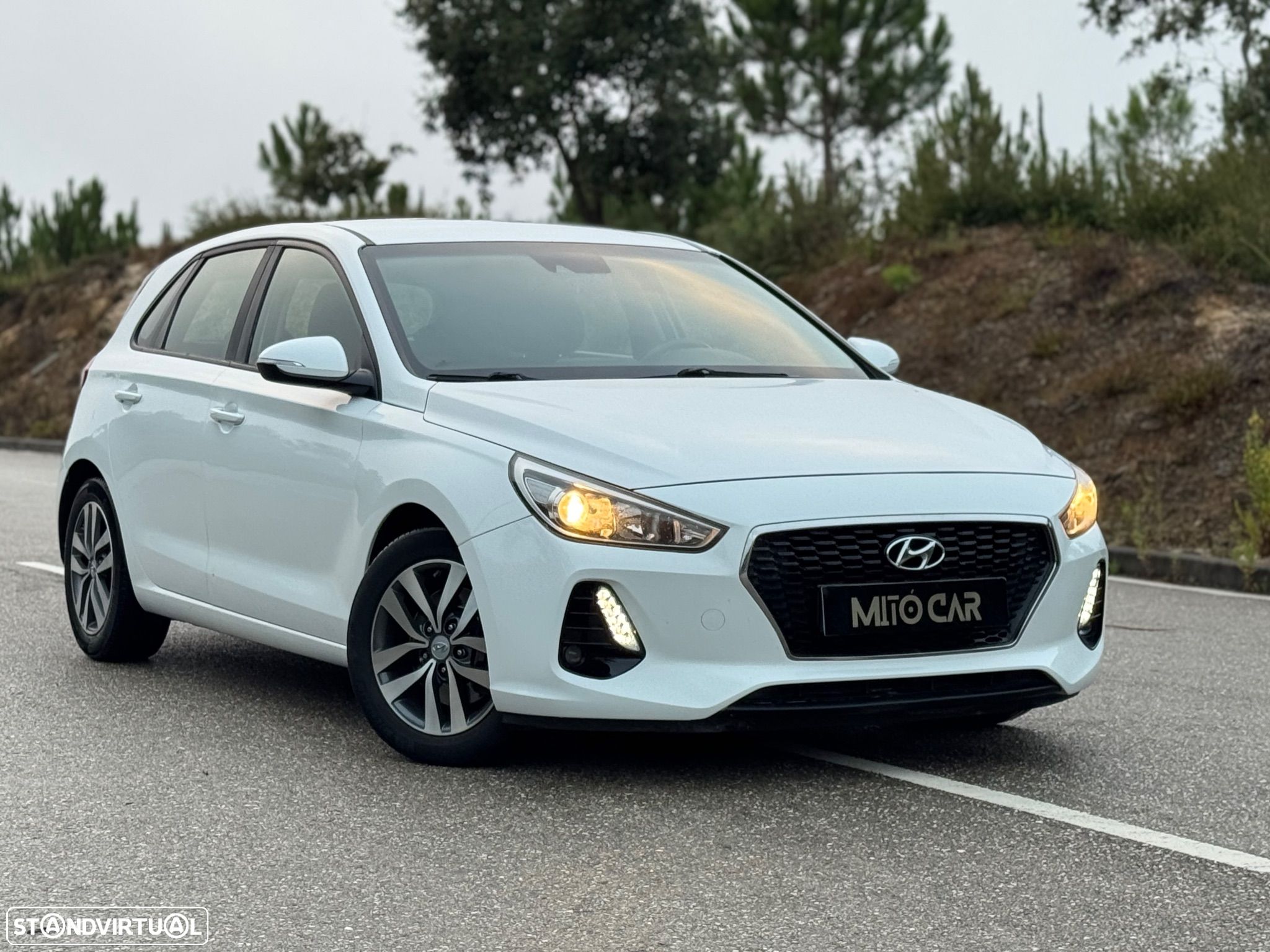 Hyundai i30 1.6 CRDI Blue Comfort+Navi - 1