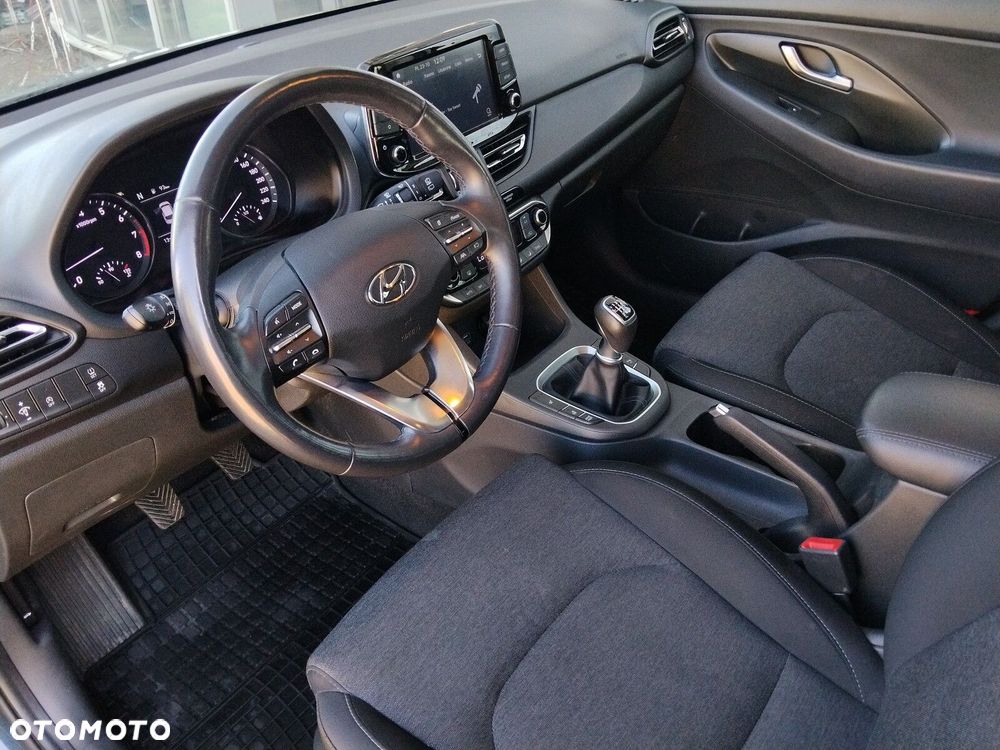 Hyundai i30 1.5 T-GDI 48V Smart - 17