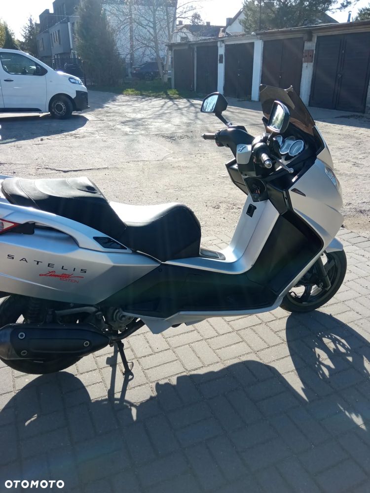 Peugeot Satelis - 11