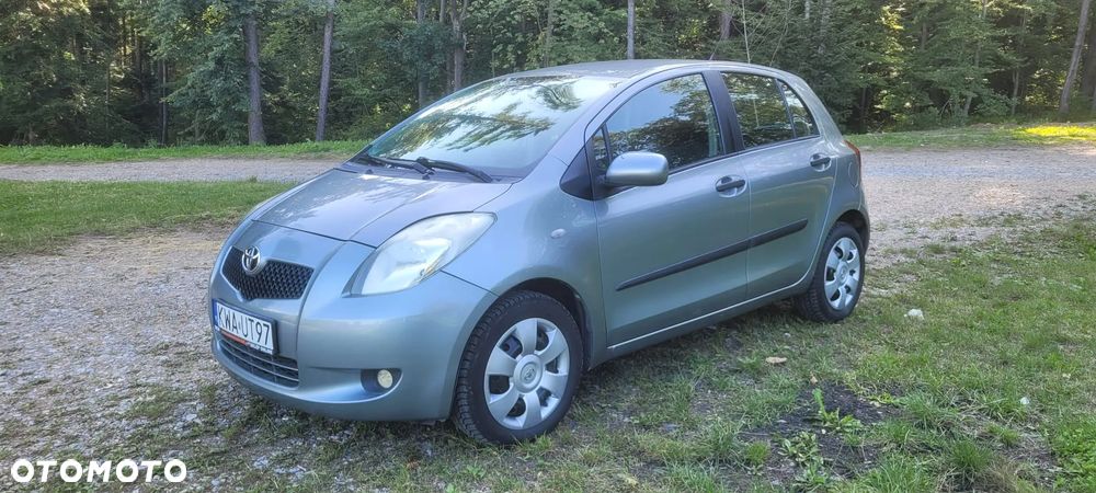 Toyota Yaris 1.3 Sol - 4