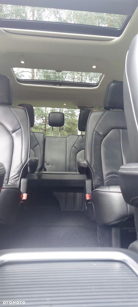 Chrysler Pacifica - 32