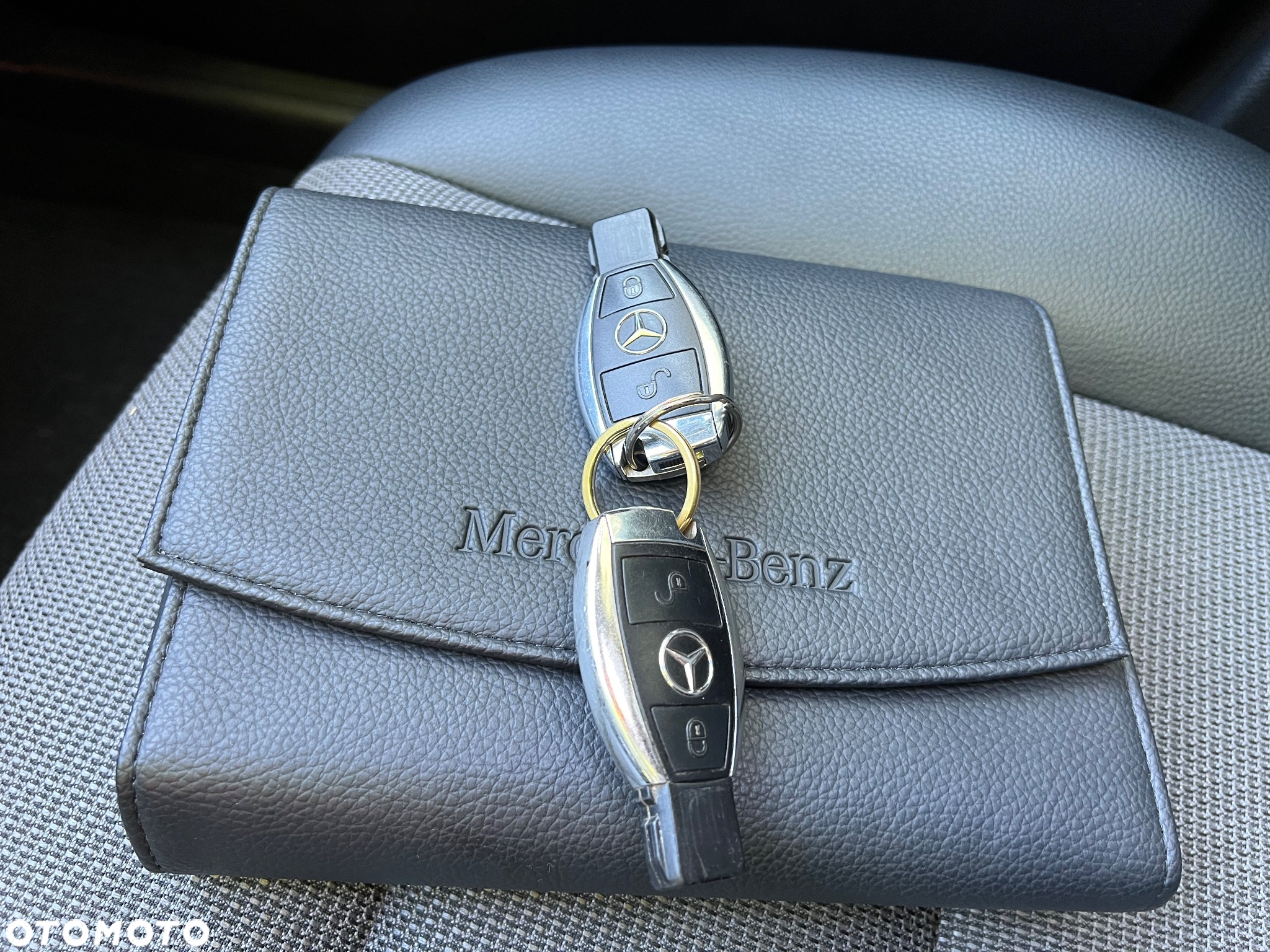 Mercedes-Benz Klasa C 180 T BlueEFFICIENCY 7G-TRONIC Elegance - 32