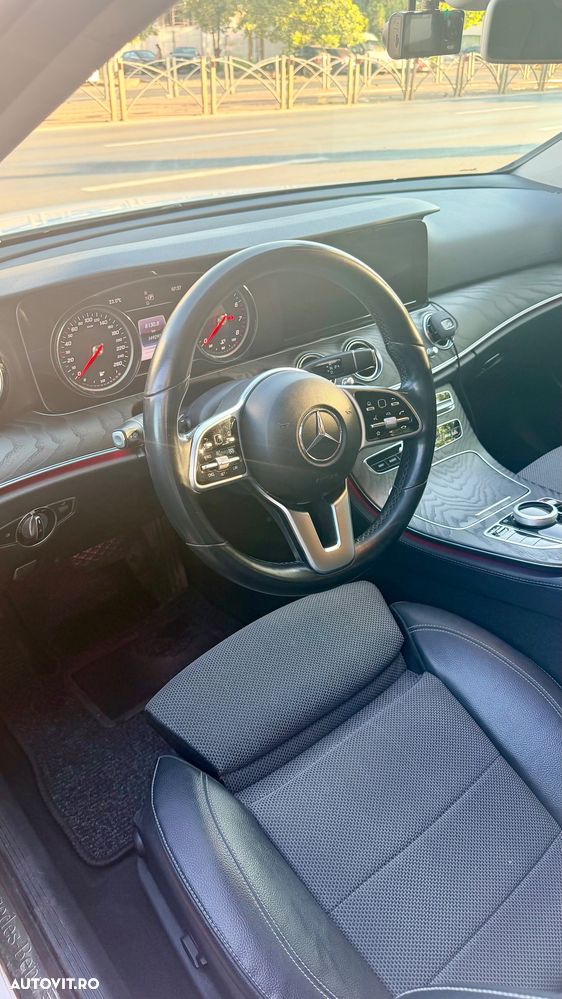 Mercedes-Benz E 200 Aut. - 9