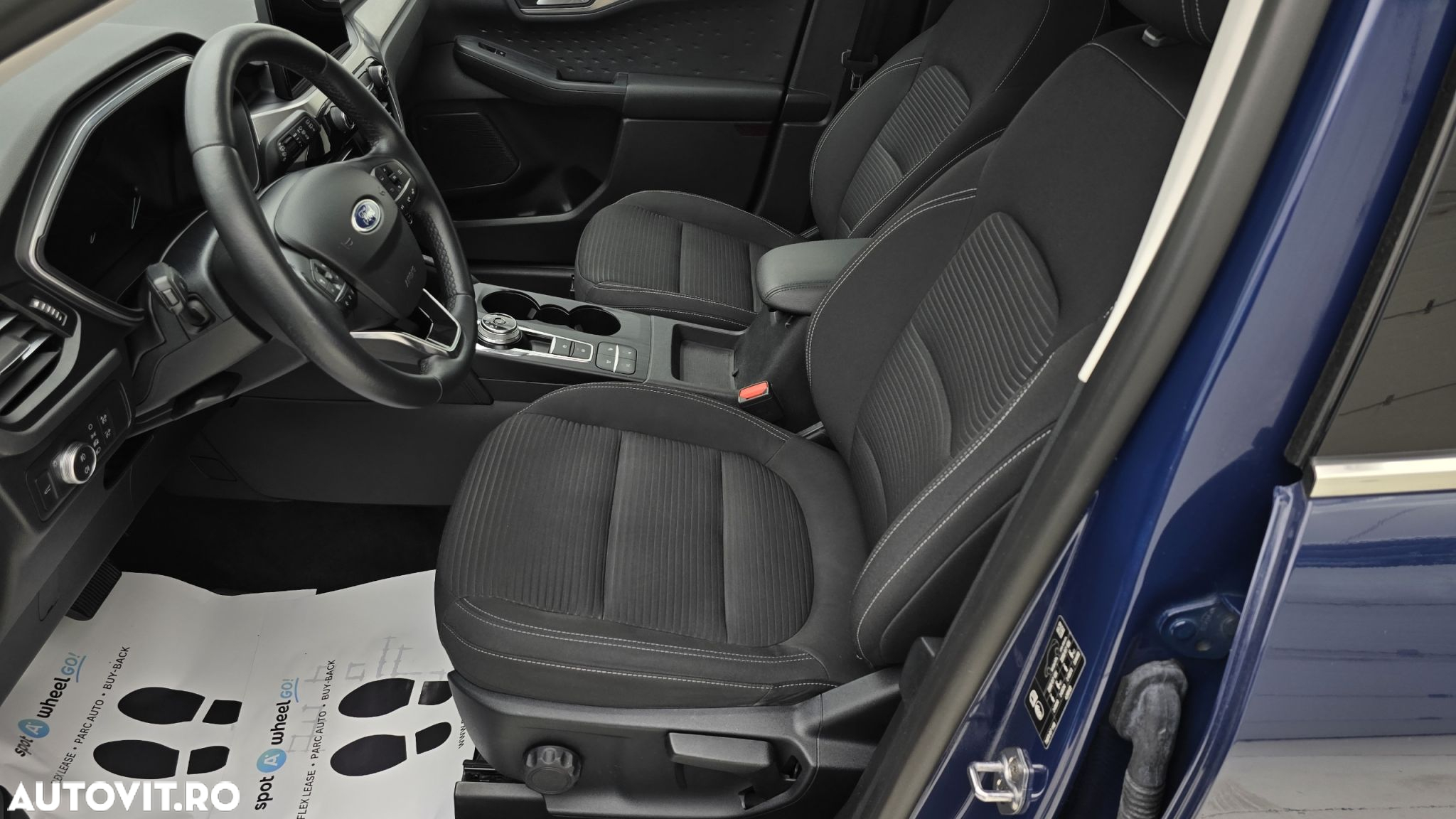 Ford Kuga - 12