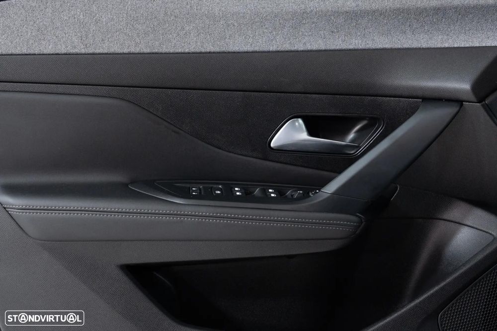 Peugeot 308 1.6 Hybrid Allure e-EAT8 - 33
