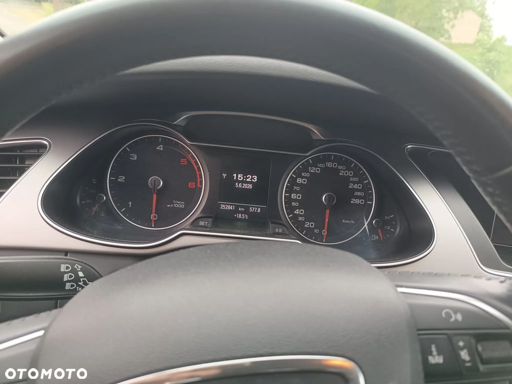 Audi A4 Avant 2.0 TDI - 11
