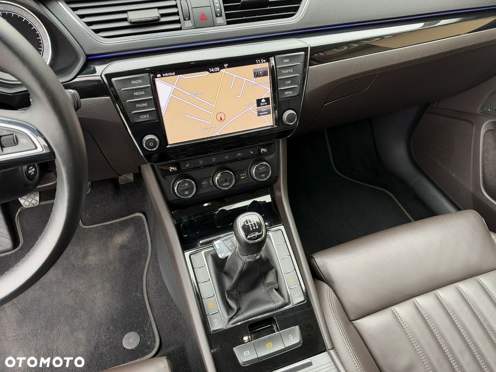 Skoda Superb 1.8 TSI L&K - 17