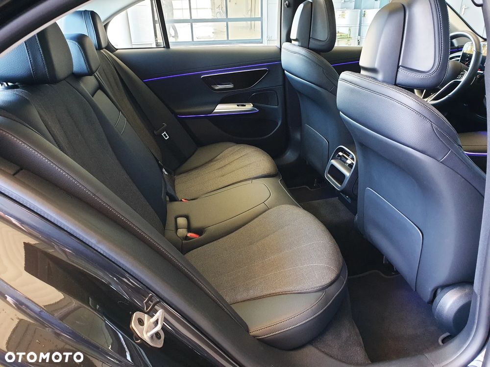 Mercedes-Benz Klasa E 220 d mHEV Avantgarde 9G-Tronic - 17
