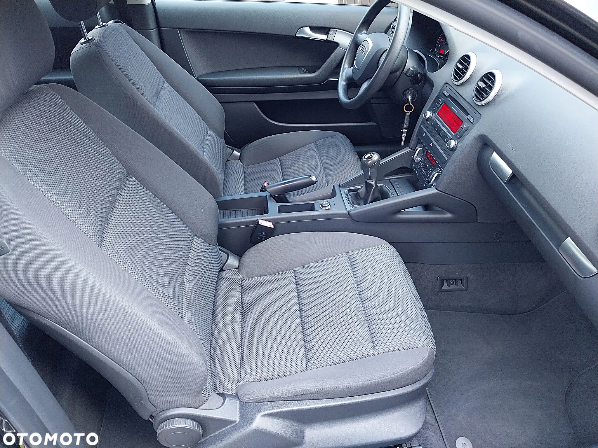 Audi A3 1.6 Attraction - 7
