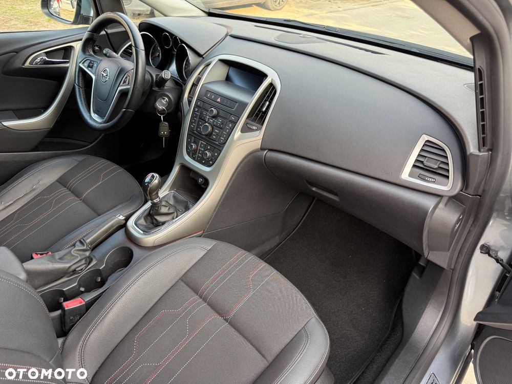 Opel Astra 1.7 CDTI DPF 150 Jahre - 13