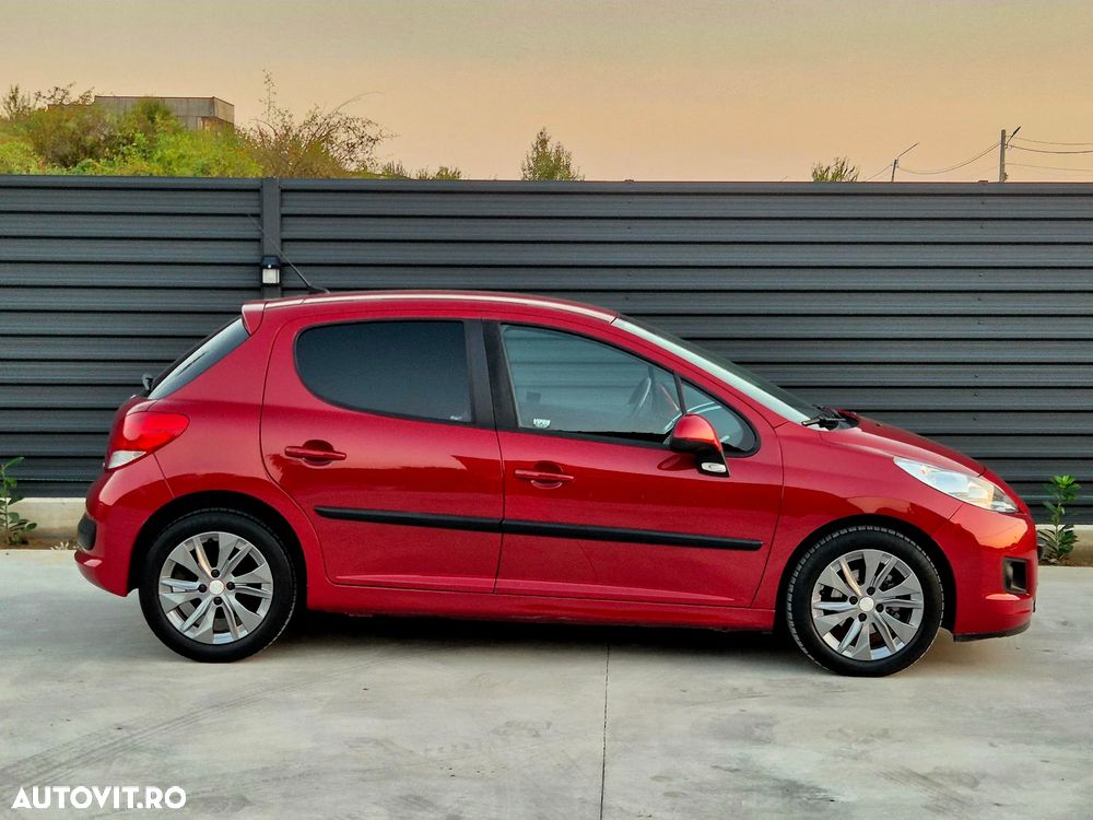 Peugeot 207 1.4HDI Premium - 13