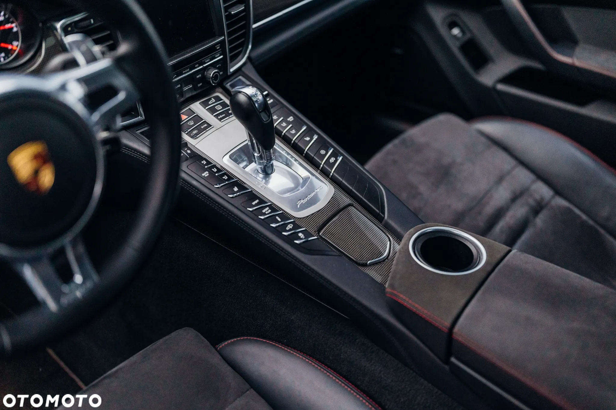 Porsche Panamera GTS - 28