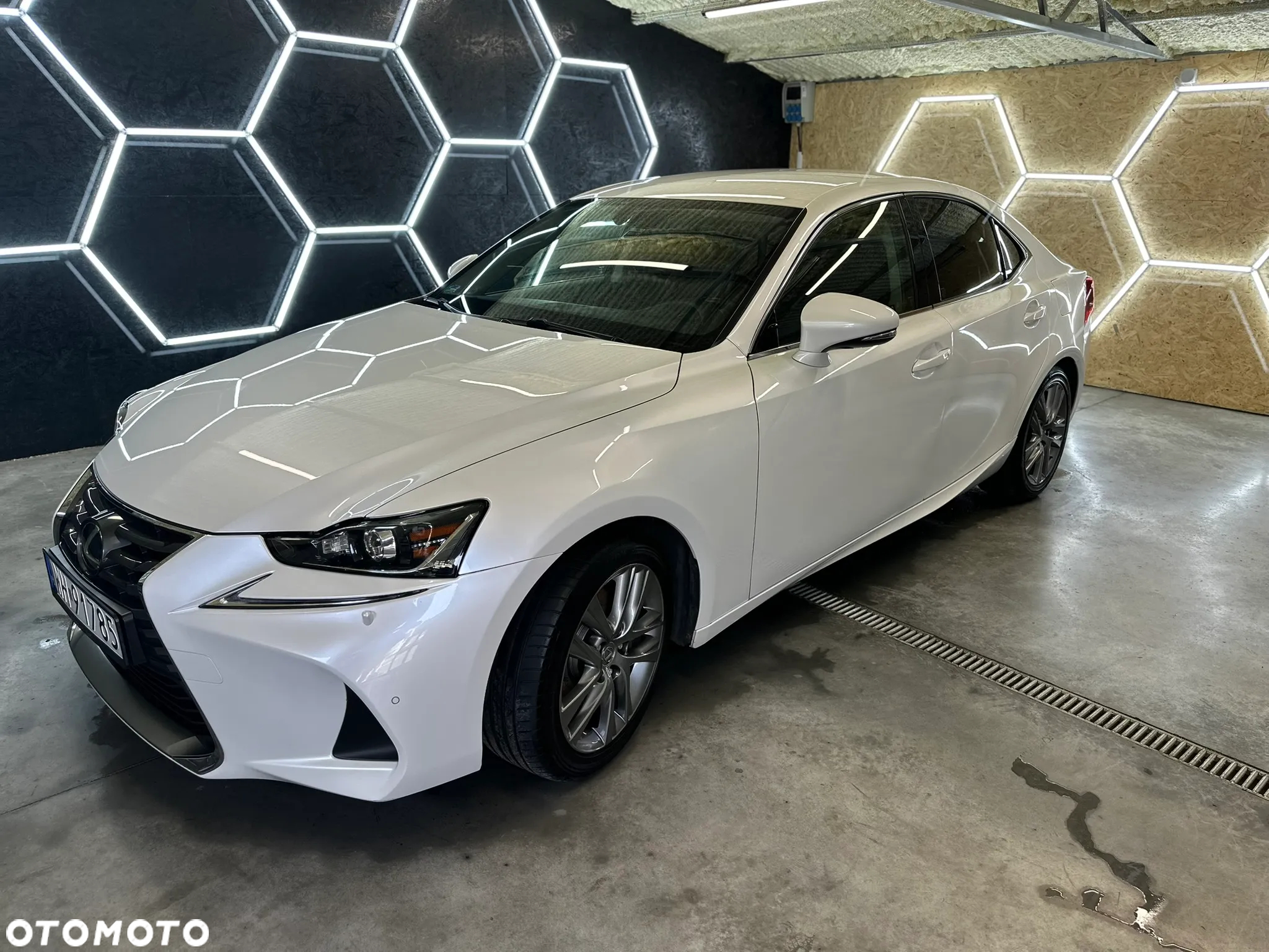 Lexus IS 200t / 300 Elegance - 10
