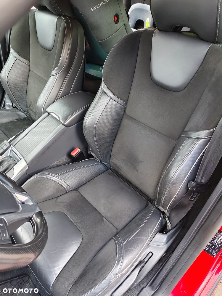 Volvo V60 D4 R-Design - 7
