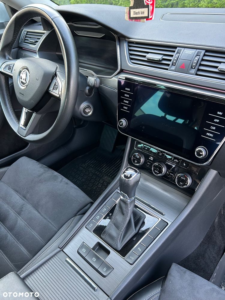 Skoda Superb 2.0 TDI SCR 4x4 Scout DSG - 15