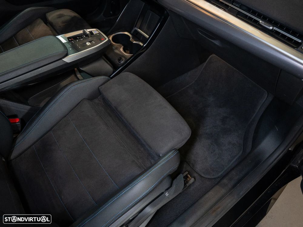 BMW iX2 eDrive20 Pack Desportivo M - 24
