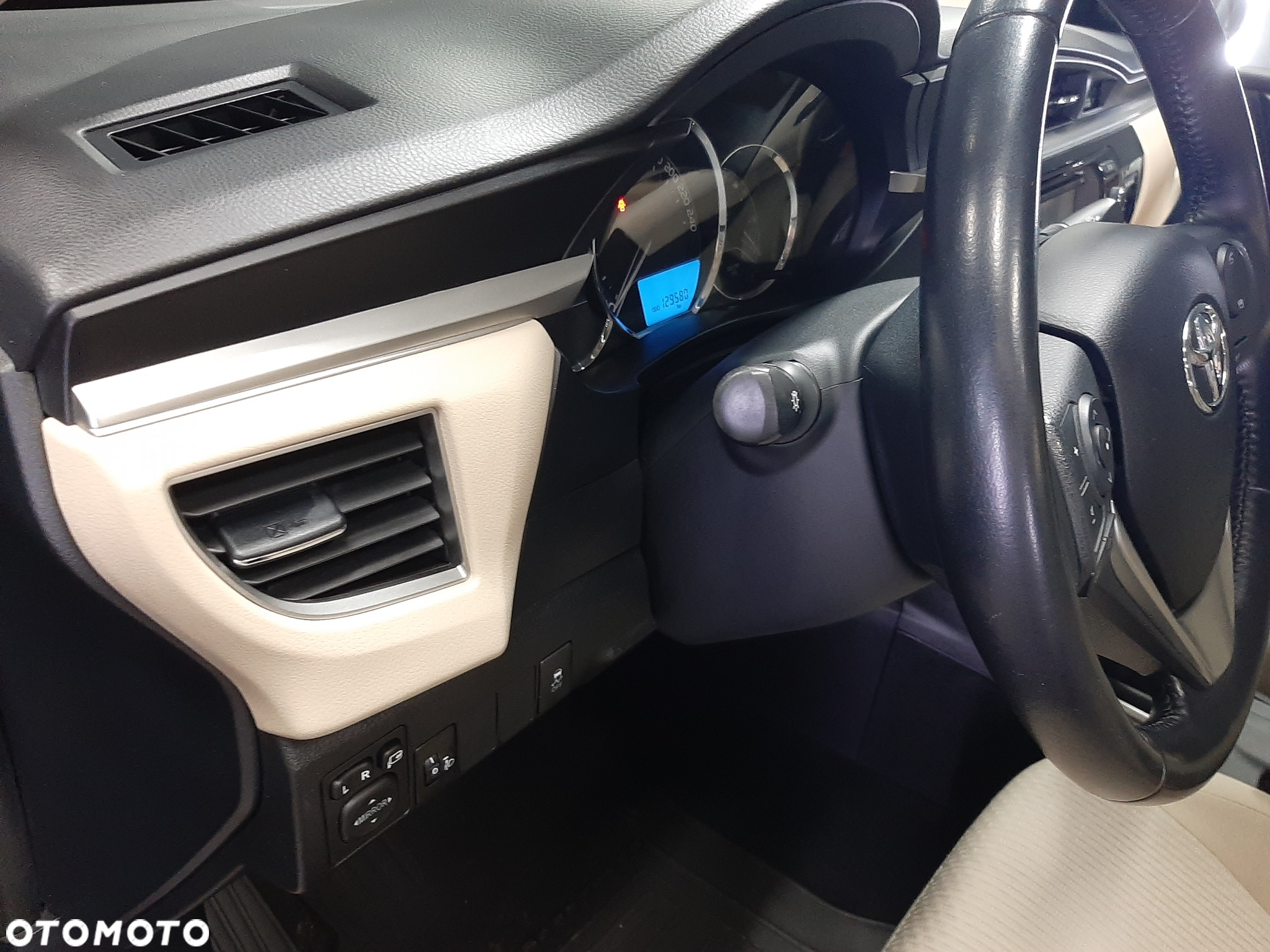 Toyota Corolla 1.6 Premium - 14
