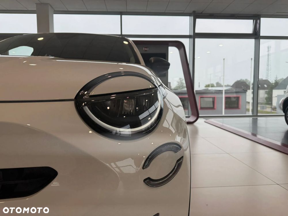 Fiat 600 1.2 Turbo Hybrid eDCT - 10