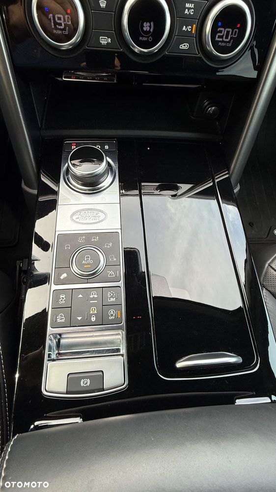 Land Rover Discovery 3.0 TD6 HSE Luxury - 12
