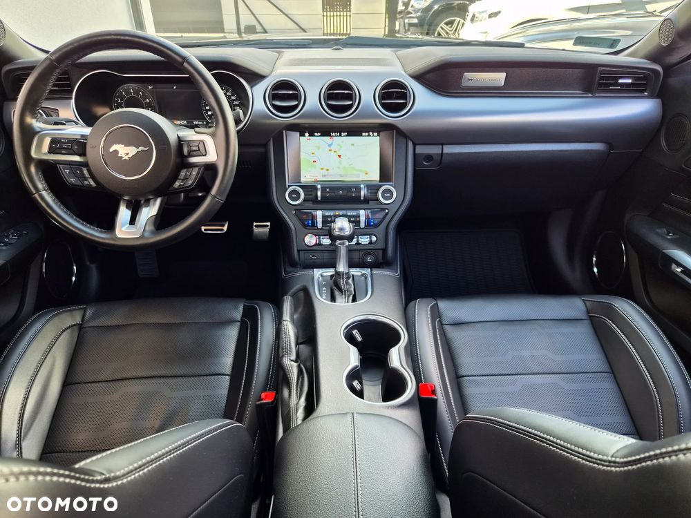 Ford Mustang - 22