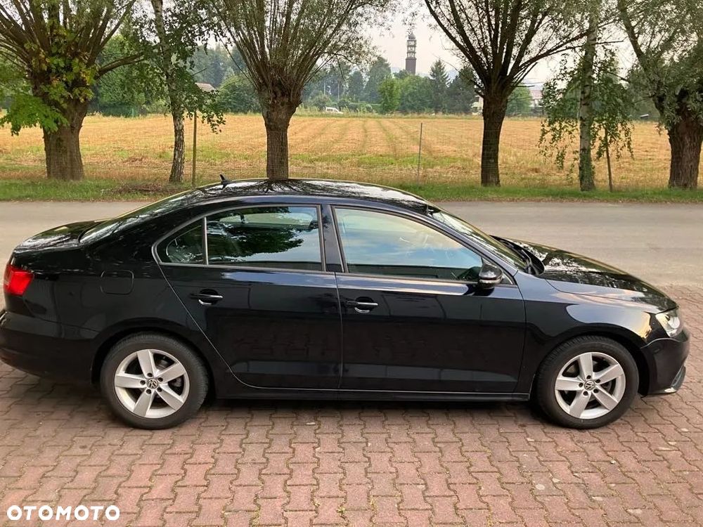 Volkswagen Jetta 2.0 TDI DPF BMT Comfortline - 3