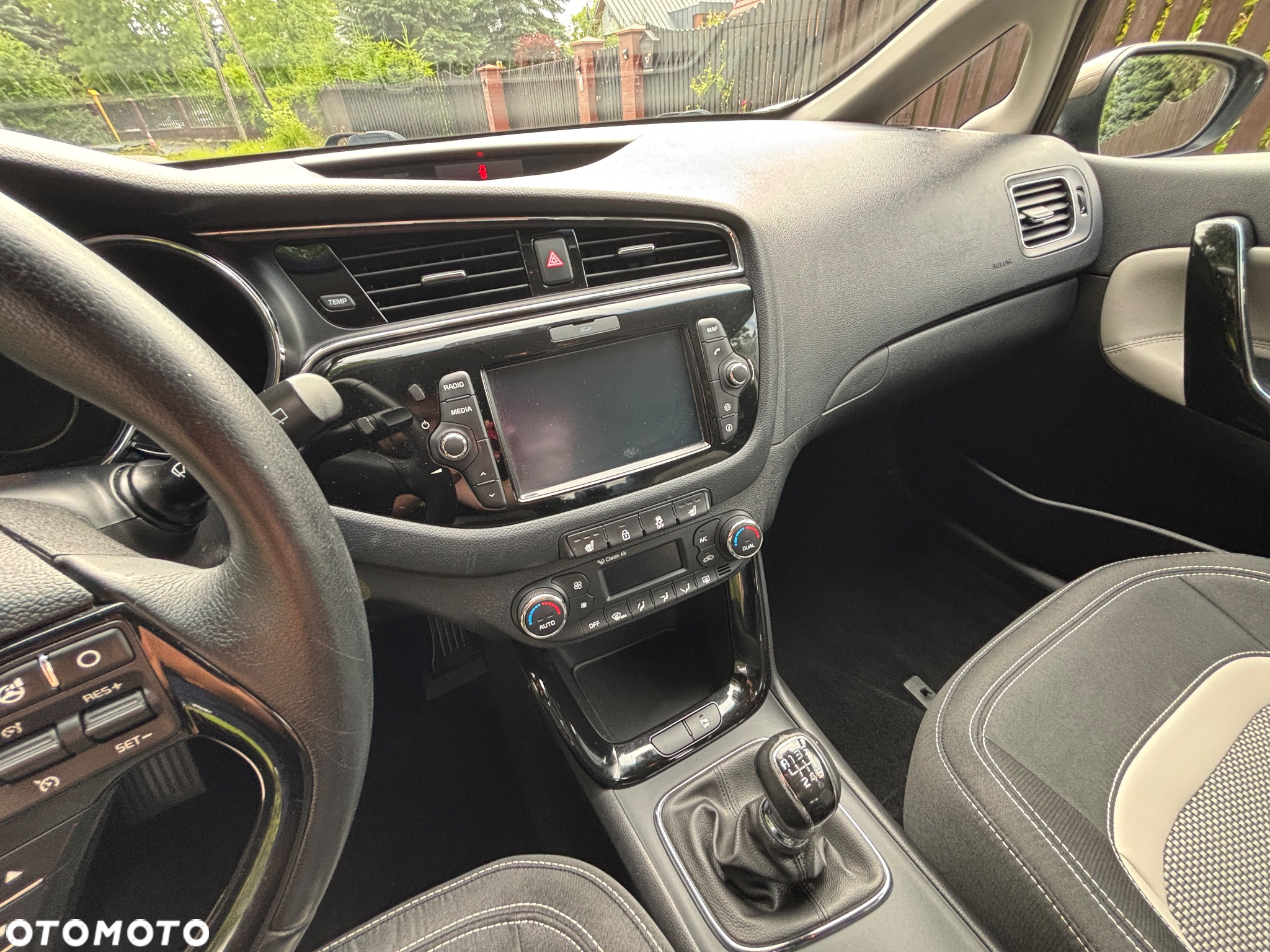 Kia Ceed - 9