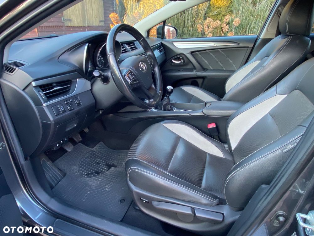 Toyota Avensis 2.0 D-4D Premium - 10