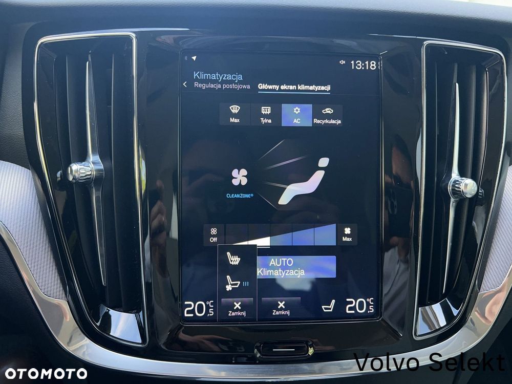 Volvo V60 Cross Country - 25