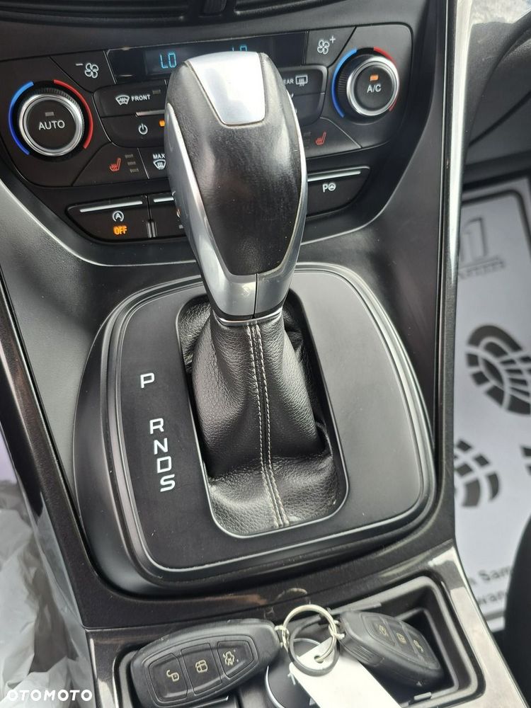 Ford Kuga - 31