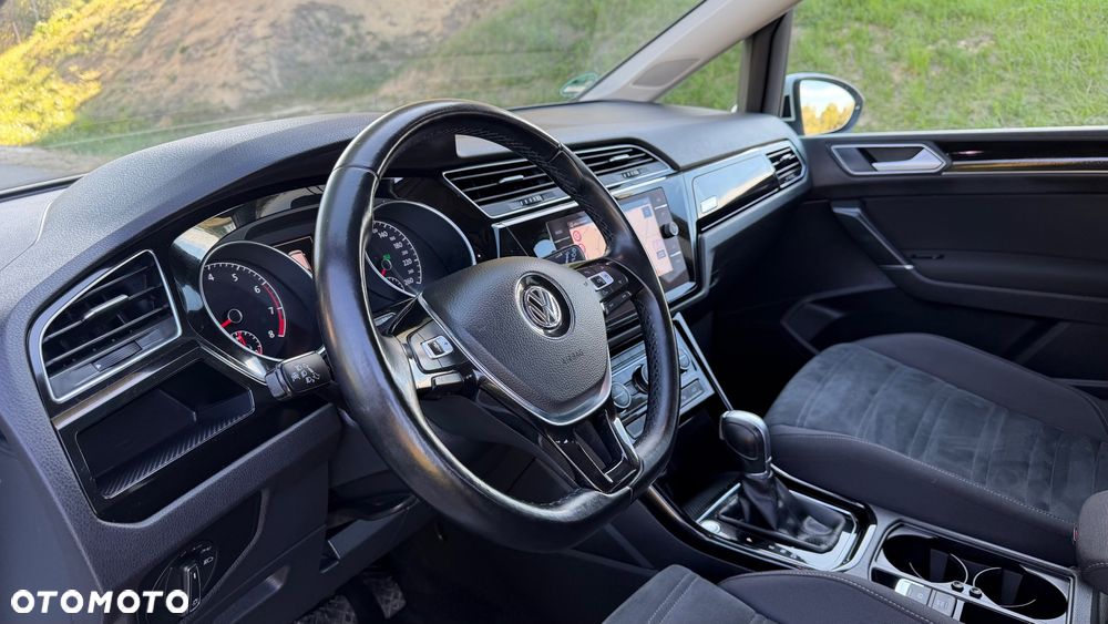 Volkswagen Touran 1.8 TSI (BlueMotion Technology) DSG Highline - 39