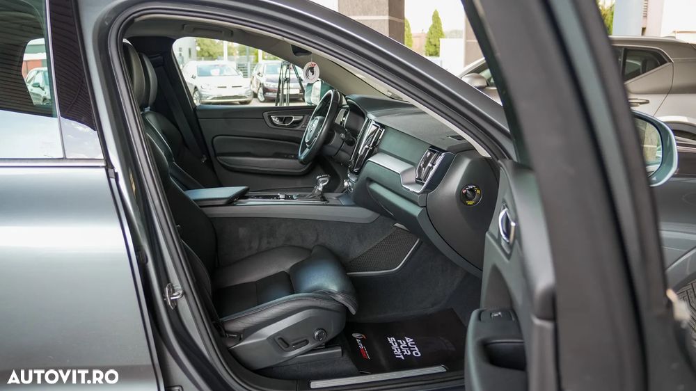 Volvo XC 60 D4 AWD Geartronic Inscription - 26