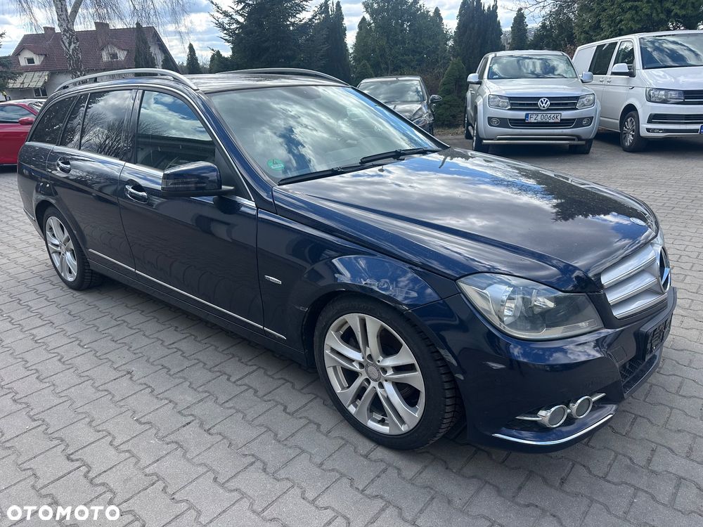 Mercedes-Benz Klasa C 180 CGI Automatik BlueEFFICIENCY Avantgarde - 14