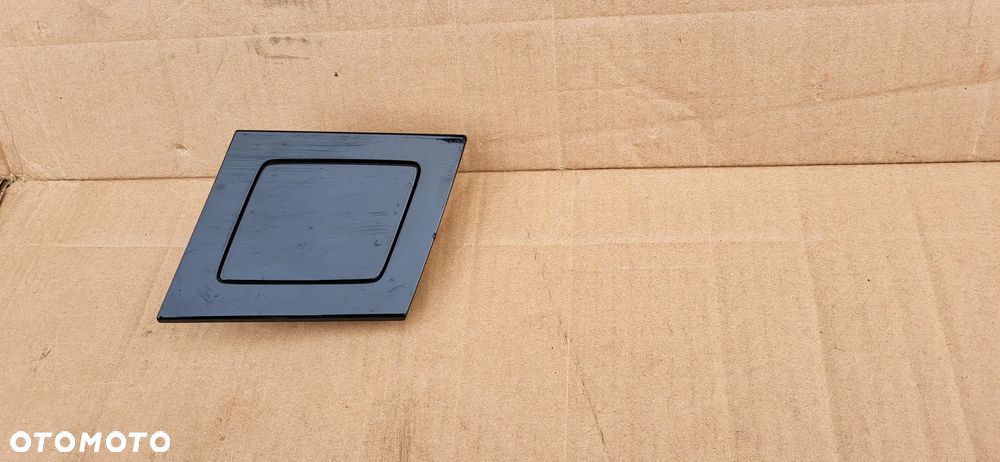 ZASLEPKA ZDERZAKA LEWY PRZOD AUDI Q8 4M8