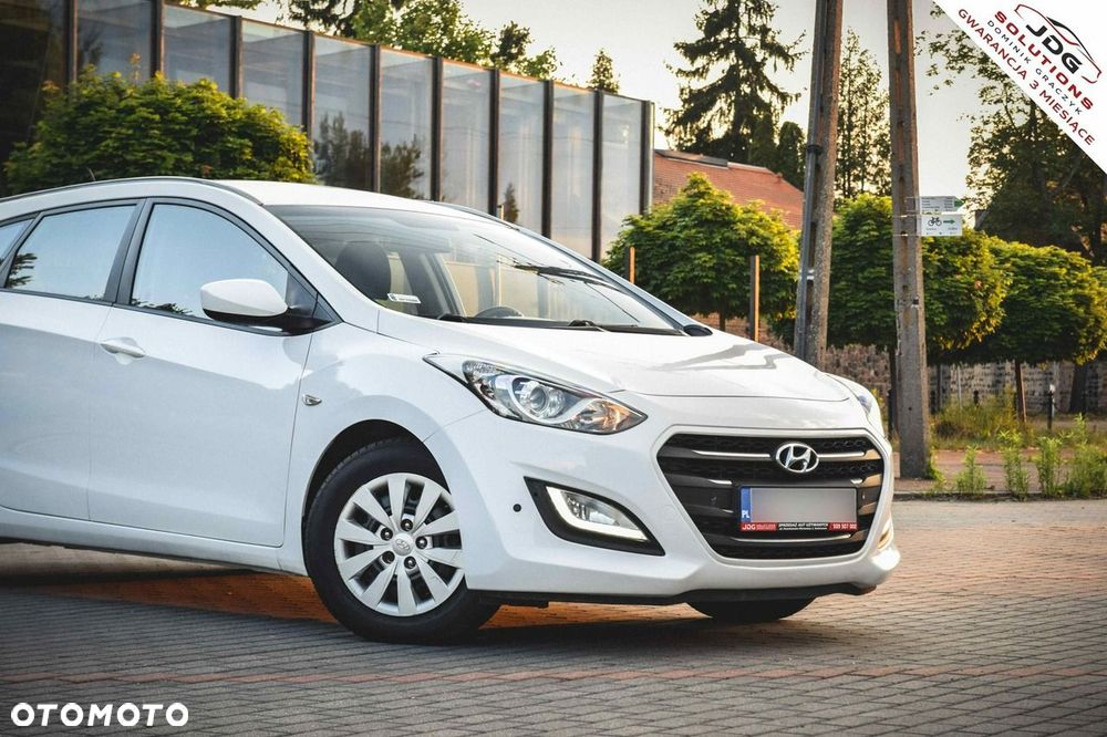 Hyundai i30 1.6 CRDi Classic + - 9