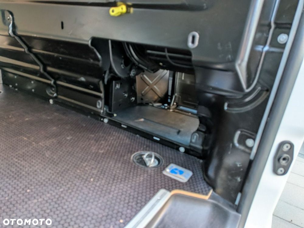 Opel Vivaro - 28
