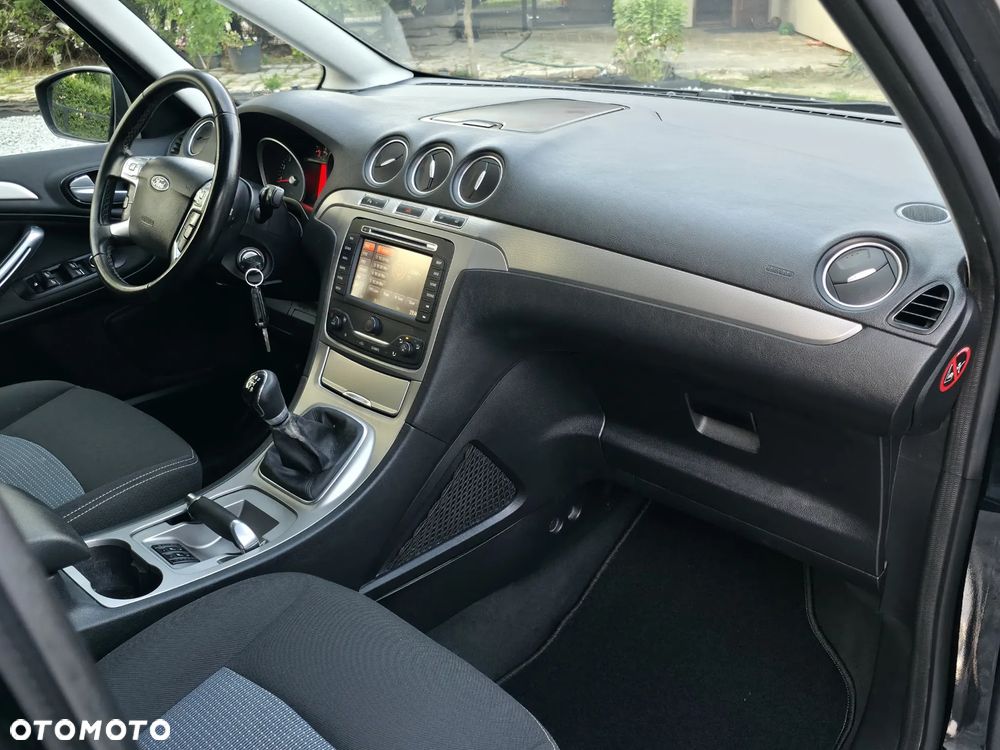 Ford Galaxy 2.0 Champions Edition - 9