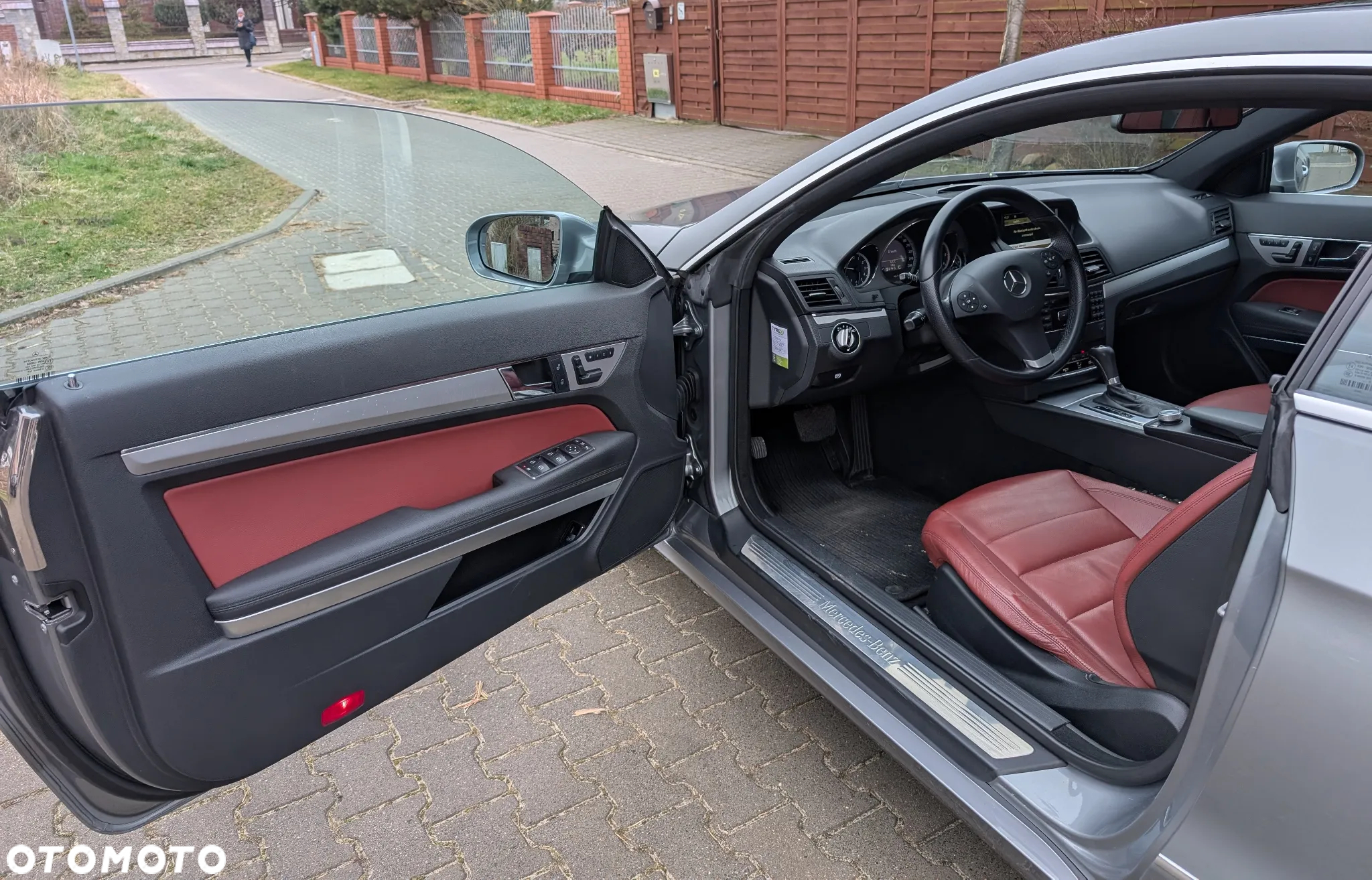 Mercedes-Benz Klasa E 350 CDI DPF Coupe BlueEFFICIENCY 7G-TRONIC Elegance - 9
