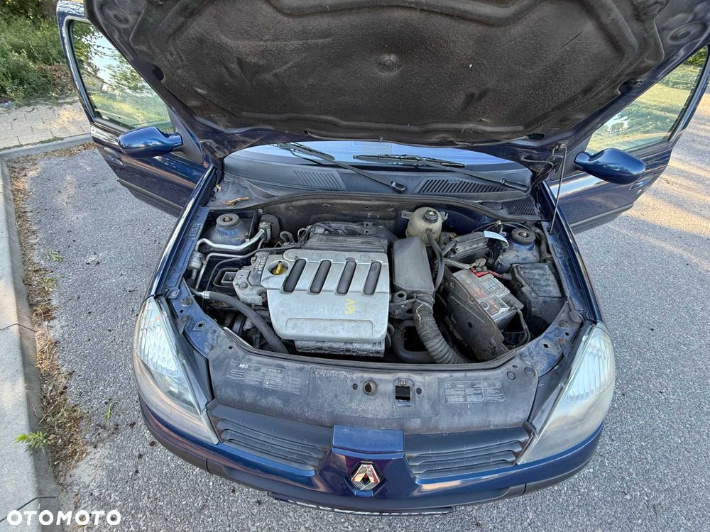 Renault Clio - 8