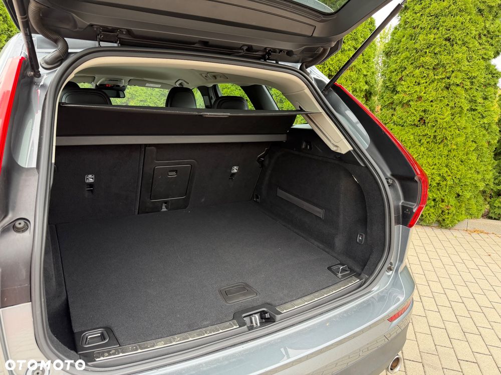 Volvo XC 60 D4 Momentum - 27