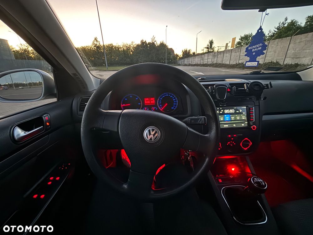 Volkswagen Golf 1.9 TDI DPF Trendline - 12