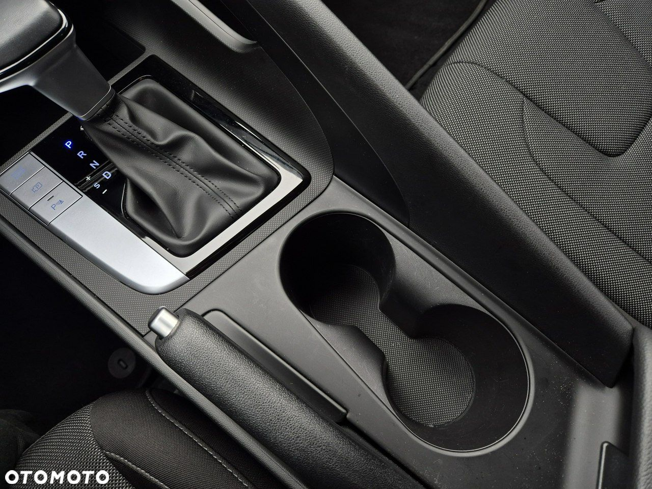 Hyundai Elantra - 29