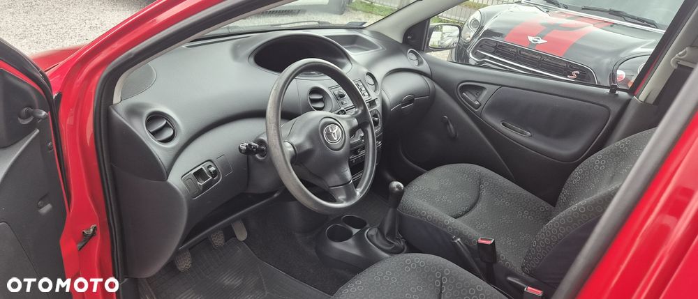 Toyota Yaris - 7