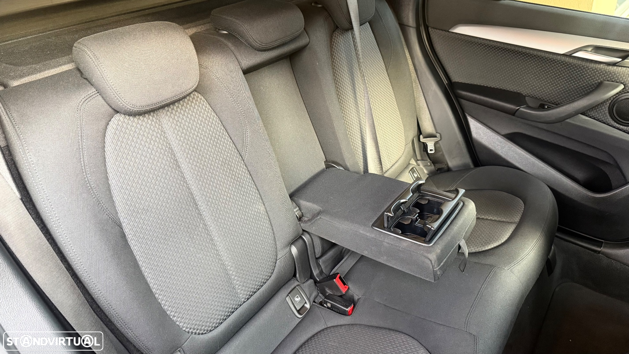 BMW X1 16 d sDrive Line Sport - 32