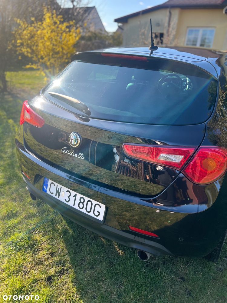 Alfa Romeo Giulietta 2.0 JTDM Distinctive - 9